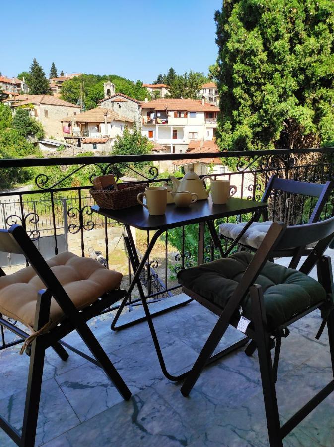 Hotel Vitina'S Little House Esterno foto