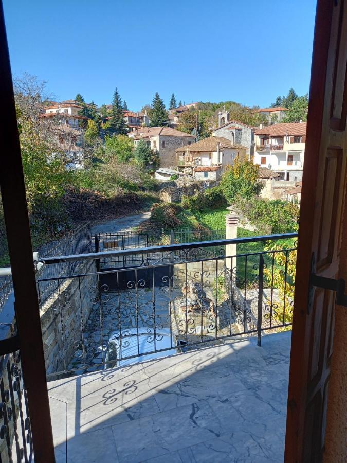 Hotel Vitina'S Little House Esterno foto