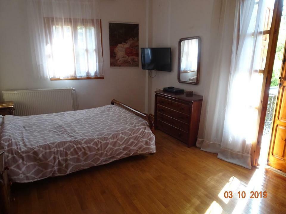 Hotel Vitina'S Little House Esterno foto