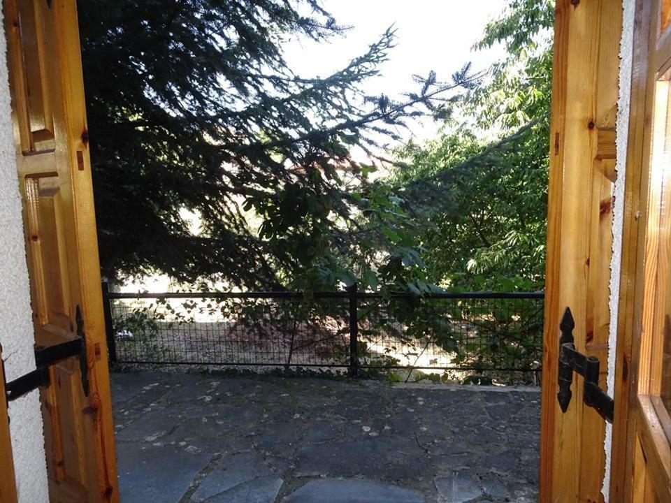 Hotel Vitina'S Little House Esterno foto