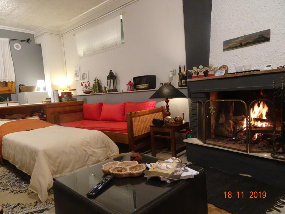 Hotel Vitina'S Little House Esterno foto