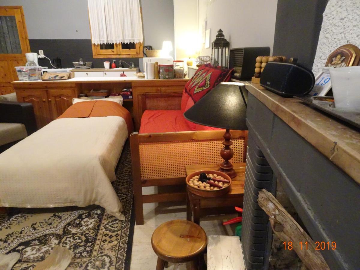 Hotel Vitina'S Little House Esterno foto