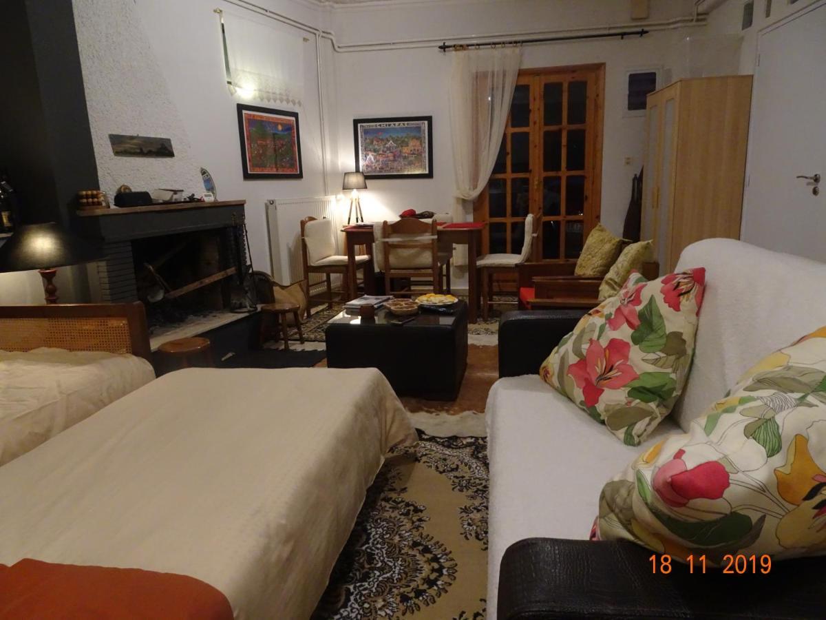 Hotel Vitina'S Little House Esterno foto